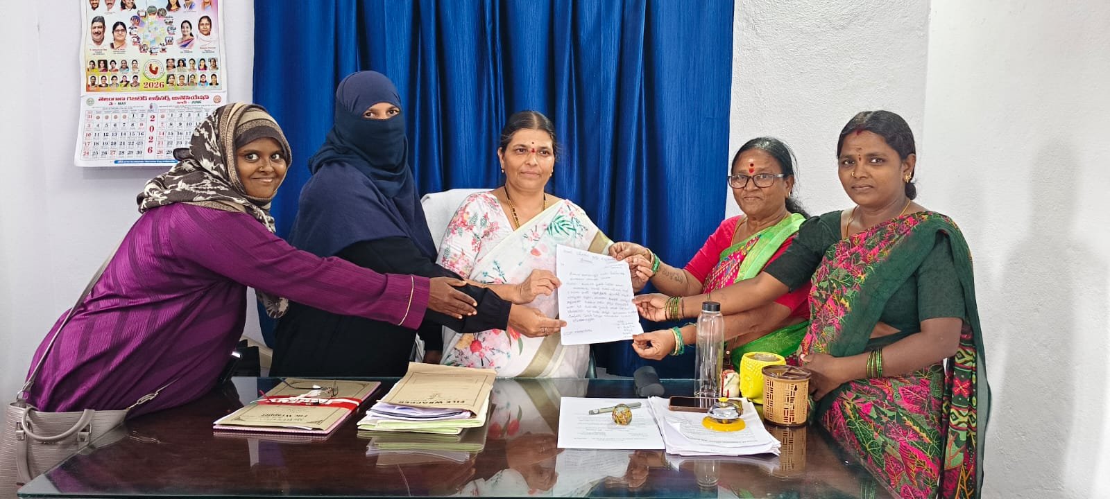 కొండభీమనపల్లి డబుల్ బెడ్ రూమ్ కాలనీలో నూతన అంగన్వాడీ కేంద్రం ఏర్పాటు చేయాలి - సీడీపీఓకు కాలనీవాసుల విజ్ఞప్తి